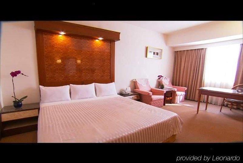 Pleasant Hotels International Таоюань Экстерьер фото